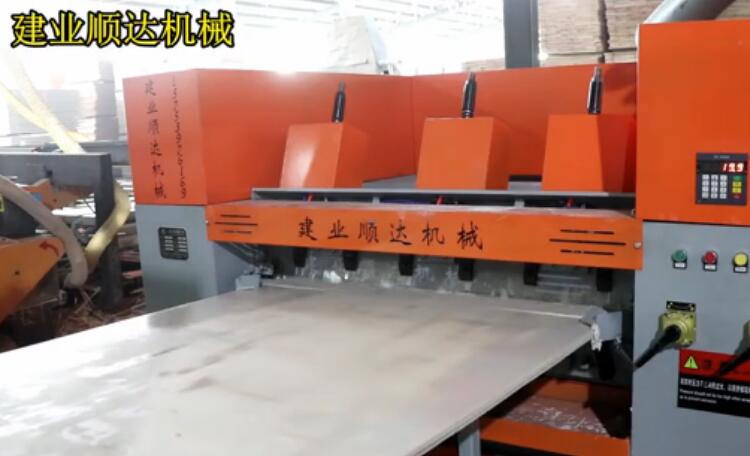 全自動刮膩子機(jī)